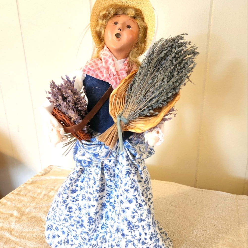 Byers Choice Carolers Lavender Lady